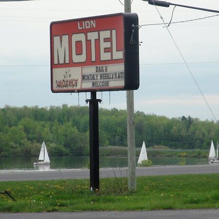 Lion Motel Long Sault Exterior photo